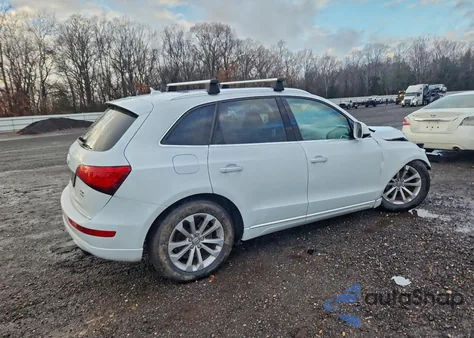 2016 Audi Q5 Premium z USA, uszkodzony, nr VIN WA1C2AFP4GA124398